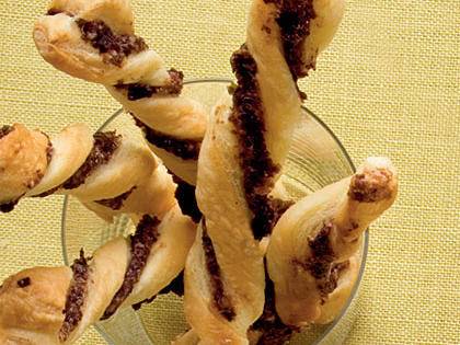 Tapenade pastry twists