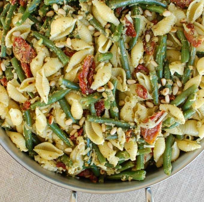 Pasta with Green Beans and Dried Tomatoes