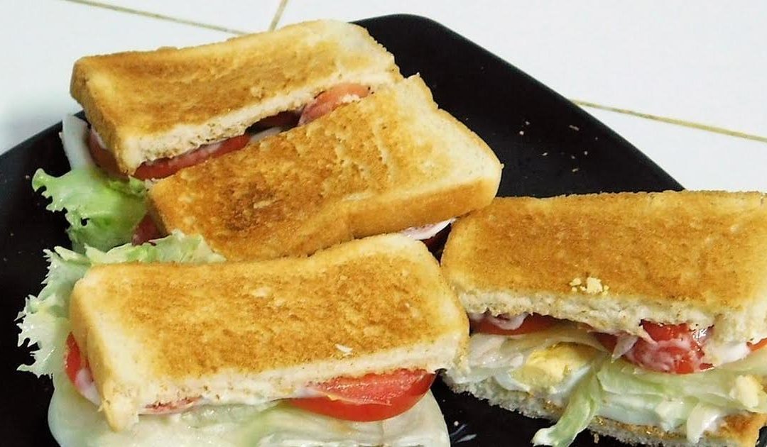 ELT (Egg, Lettuce, and Tomato) Sandwiches