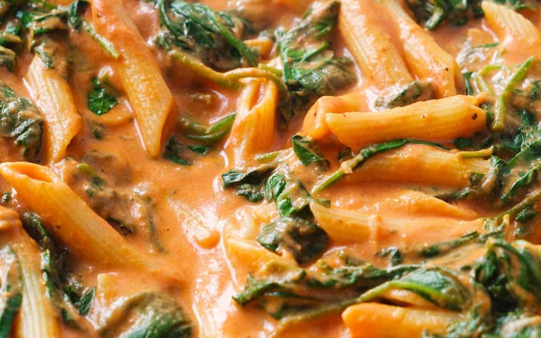 Penne with sweet and sour onion sauce