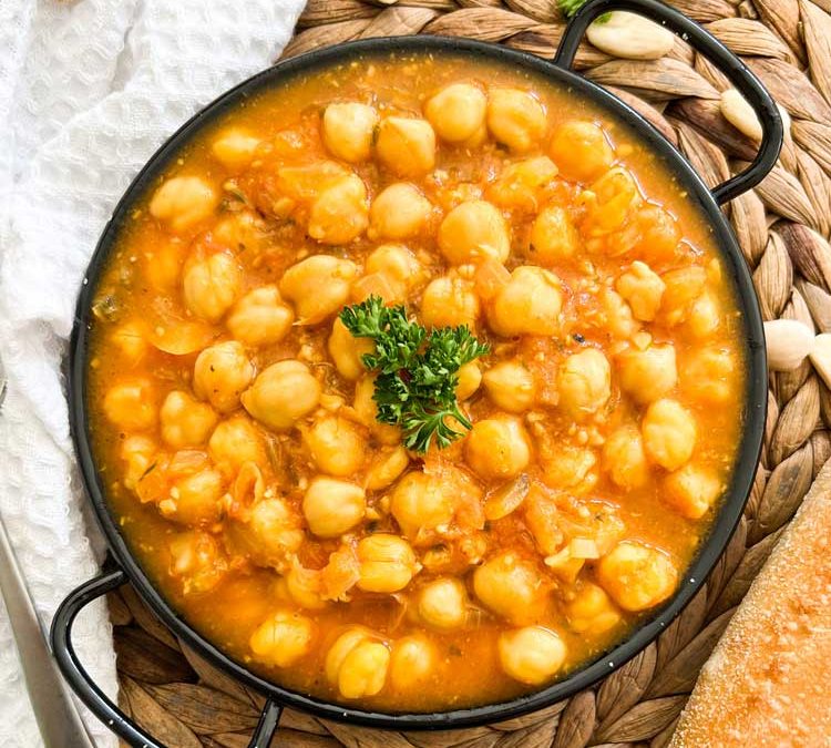 Stewed garbanzo beans (a tapa)