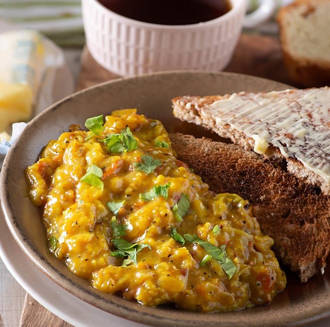 Akuri (spiced scrambled eggs)